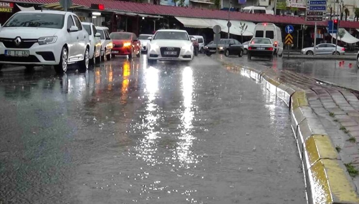 Şanlıurfa’da Sağanak Yağış Etkisini Sürdürüyor