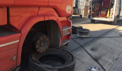 Birecik’te iş cinayeti: Tamir ettiği tırın altında kalan usta feci şekilde can verdi