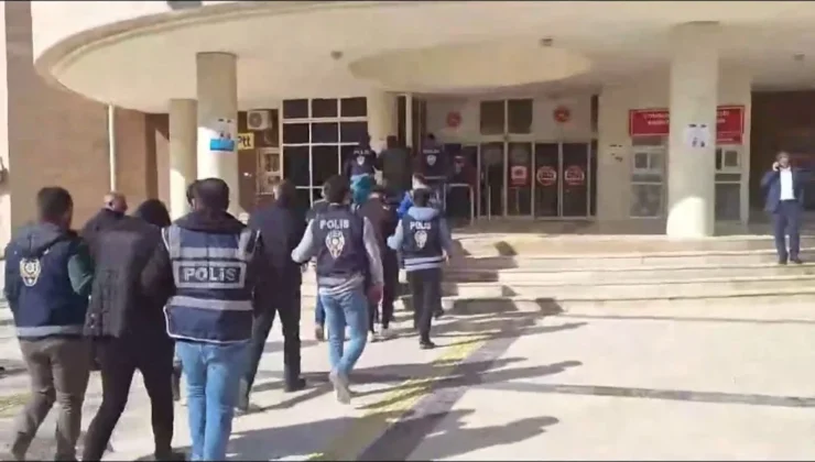 Şanlıurfa’da sahte kamu görevlileri suçüstü yakalandı! 9.5TL’lik vurgun