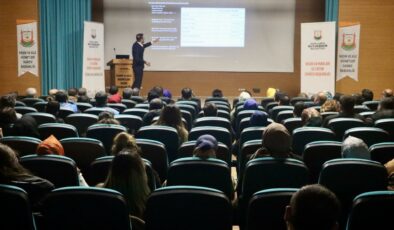 Belediyede çalışan personellere özlük hakları eğitim verildi