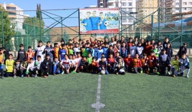 Başkan Çiftçi’den futbol turnuvasındaki çocuklara destek ziyareti