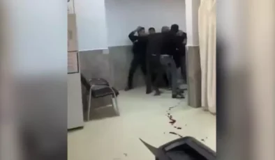 Şanlıurfa Hastanesi’nde dehşet anları! Bıçaklı kavga kanlı bitti!