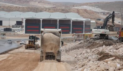 Büyükşehir Belediyesi,mobilyacılar ve gıda sitelerine ulaşımı kolaylaştırıldı