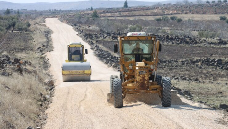 Büyükşehir’den Birecik kırsalında yol yapım çalışmaları devam ediyor