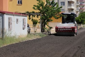 Karaköprü’de yol ağı genişleniyor