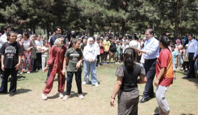 Başkan Canpolat, TÜGVA yaz okulu aile pikniği’ne katıldı