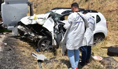 Urfa’da ölümlü kaza: Traktör ile otomobil çarpıştı