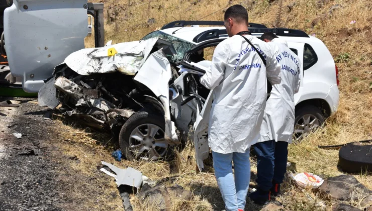 Urfa’da ölümlü kaza: Traktör ile otomobil çarpıştı