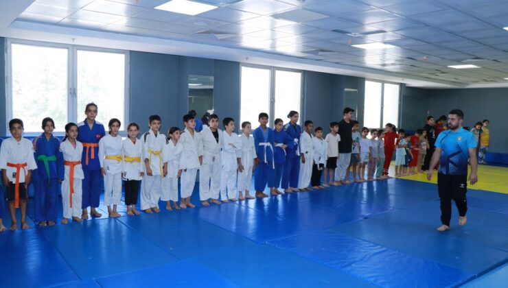 Sporun kalbi Haliliye’de atıyor: Minik judocular geleceğe